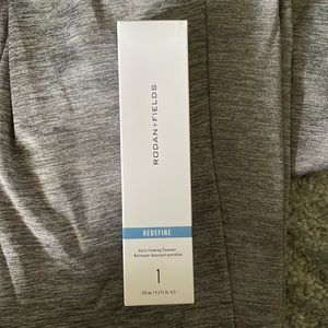 Rodan + Fields Redefine daily foaming cleanser